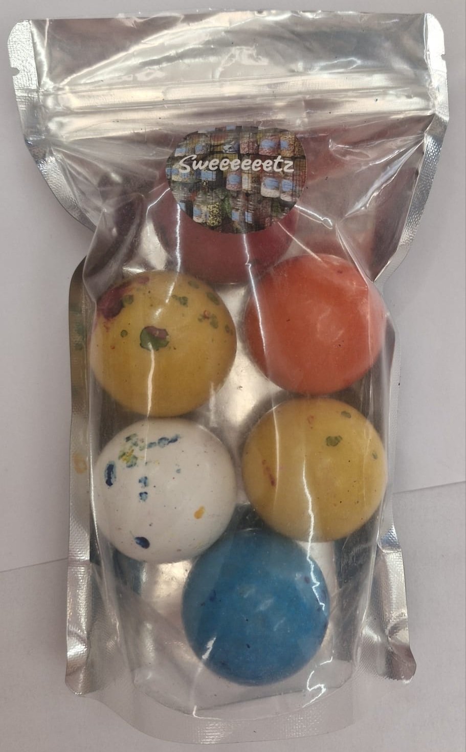 Colour changing gobstoppers