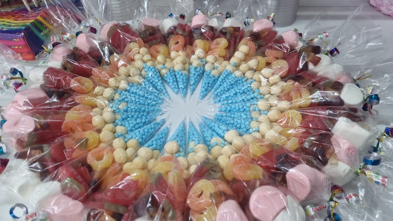 Sweeeeeetz Cones - Large 200gram Filled Sweet Cones - Image 3