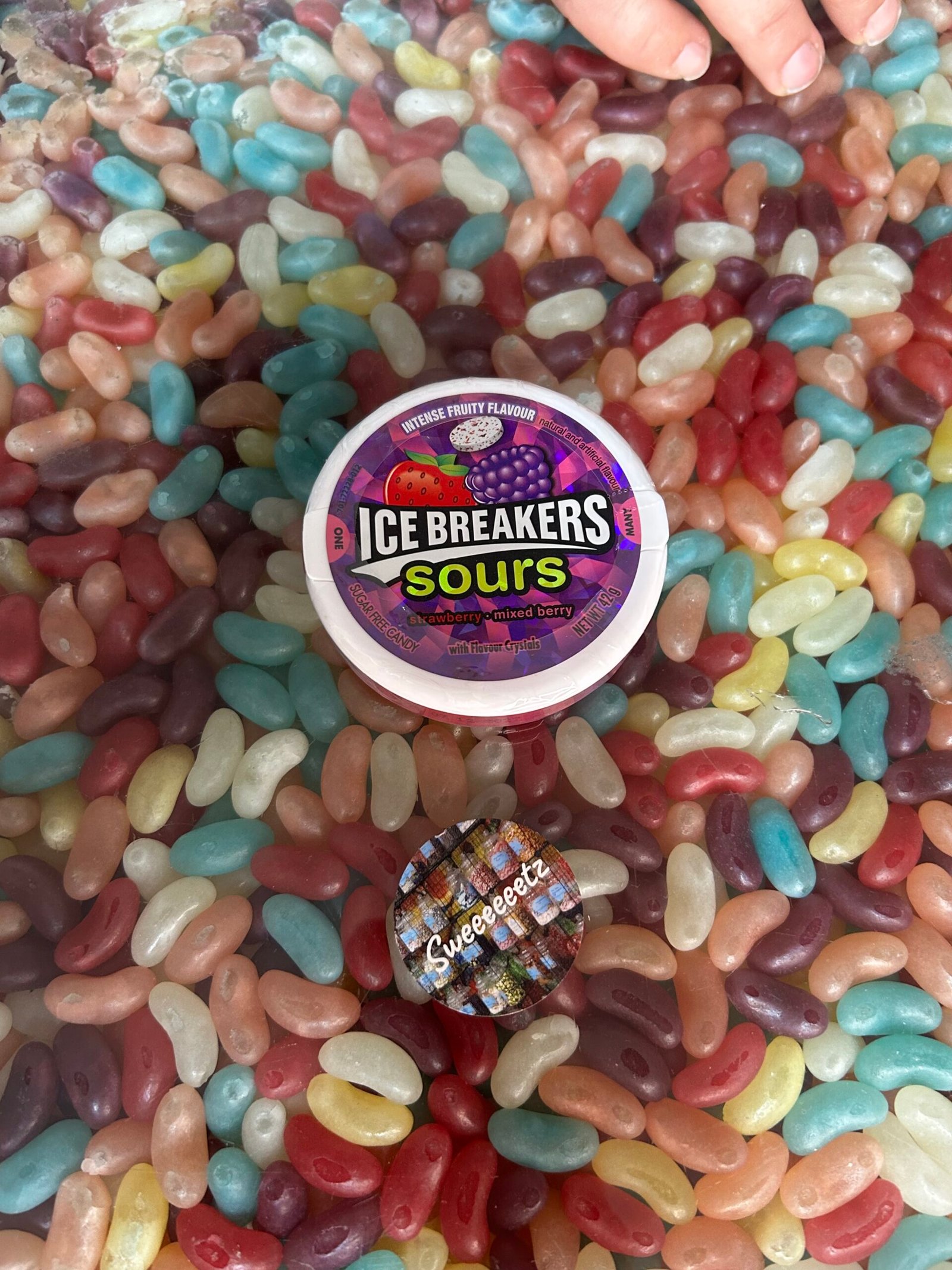 Ice Breakers Sours Wild Berry Sugar Free 42g