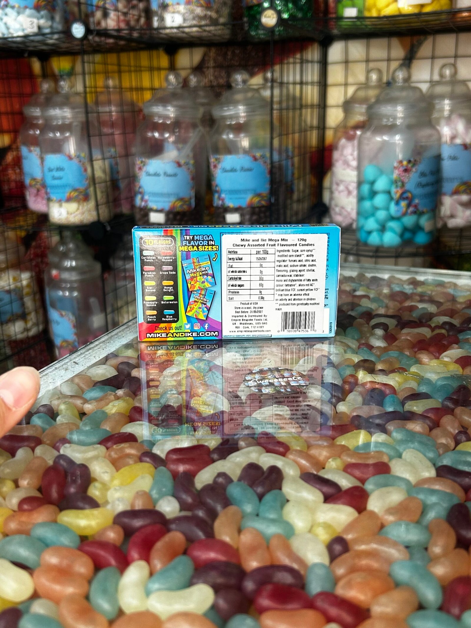 Mike & Ike Mega Mix Theatre Box 120g - Image 2