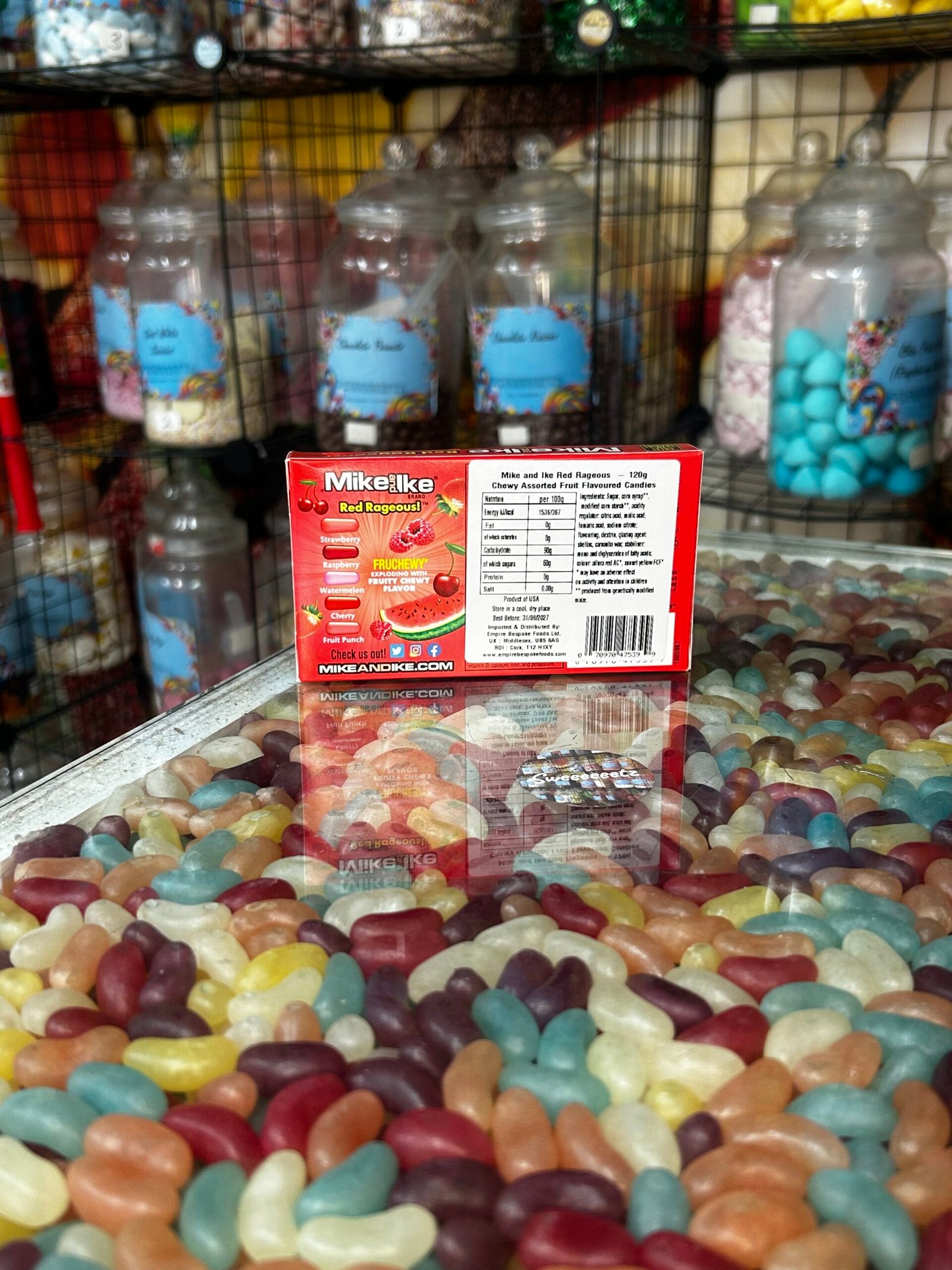 Mike & Ike Red Rageous Theatre Box 120g - Image 2