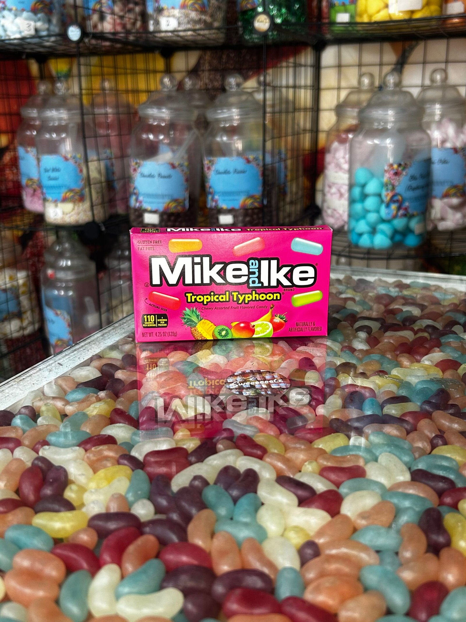 Mike & Ike Tropical Typhoon Theatre Box 120g